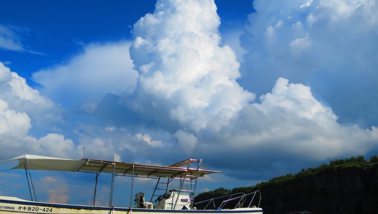 綿あめみたいなフワフワの雲